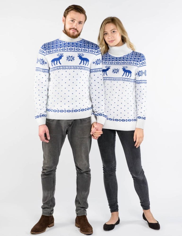 Мужской и женский свитеры с оленями - фото3