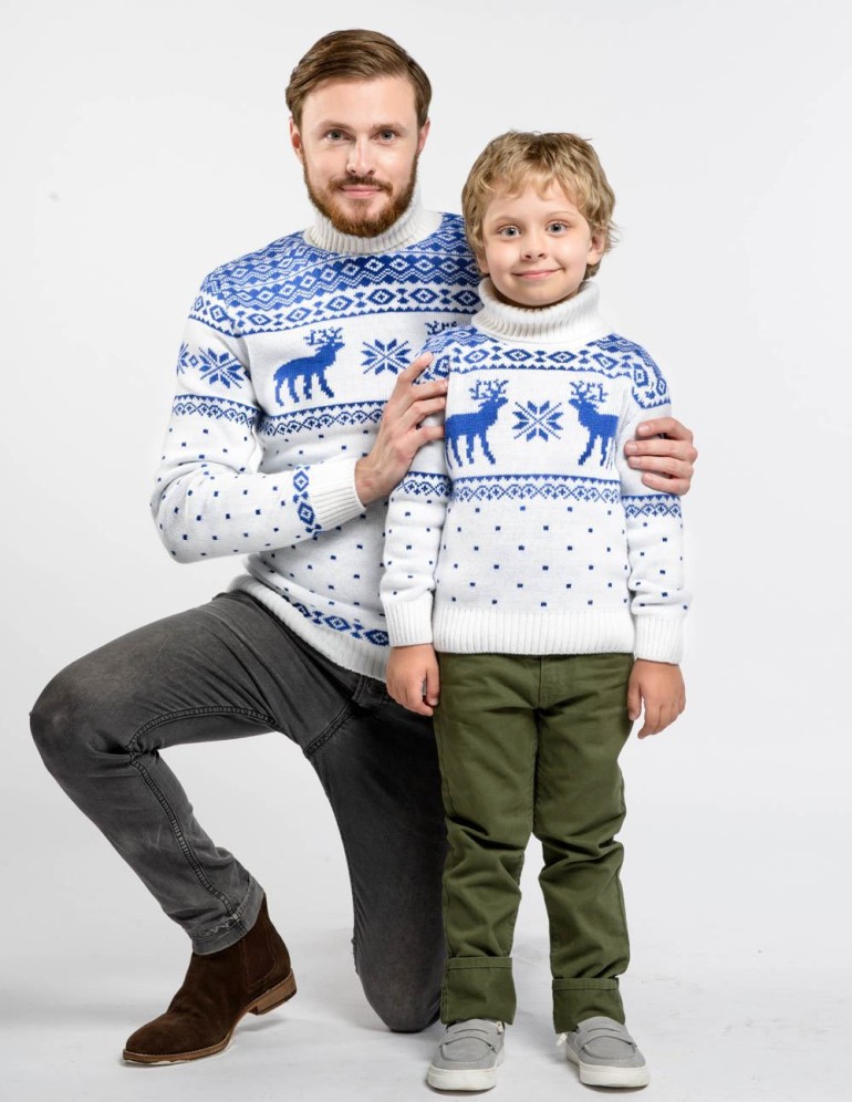 Свитеры с оленями для папы и сына - фото1