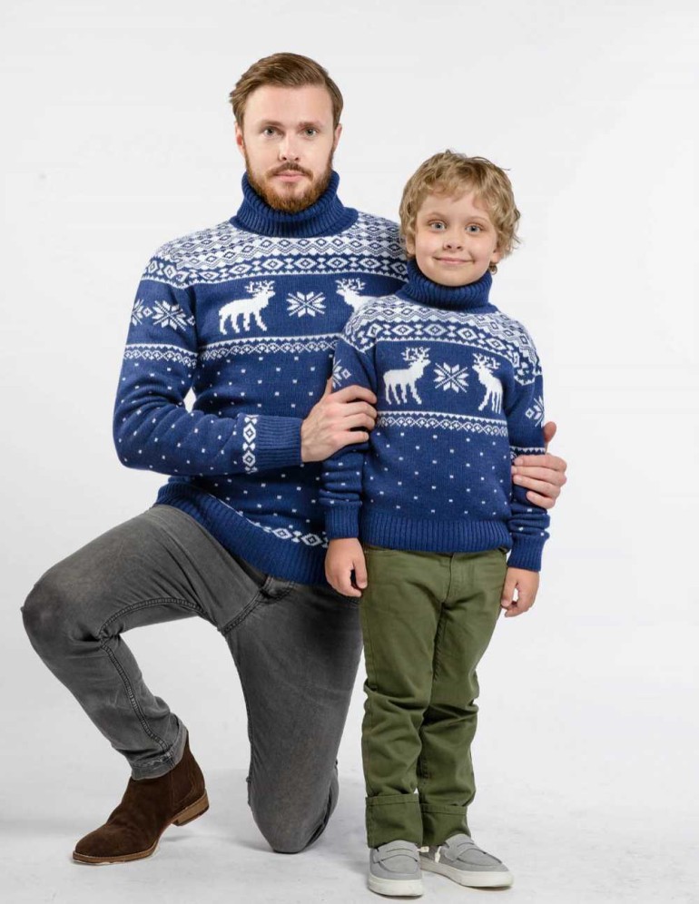 Свитеры с оленями для папы и сына - фото1
