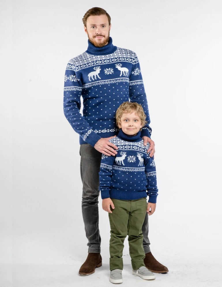 Свитеры с оленями для папы и сына - фото3