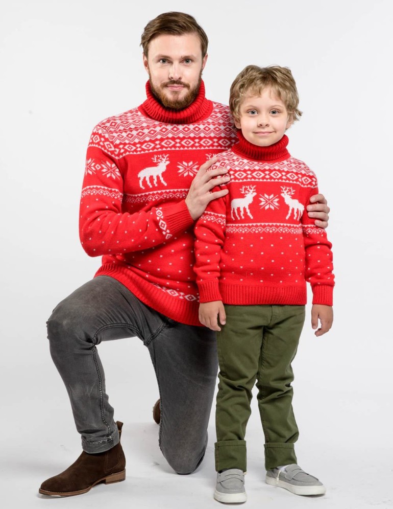 Свитеры с оленями для папы и сына - фото1