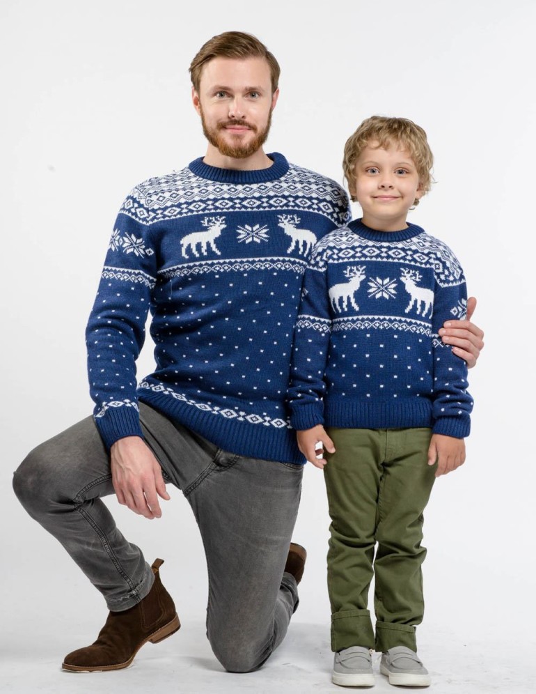 Свитеры с оленями для папы и сына - фото1