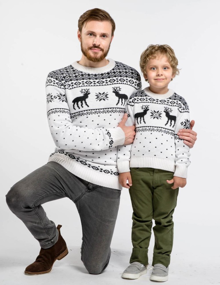Свитеры с оленями для папы и сына - фото2