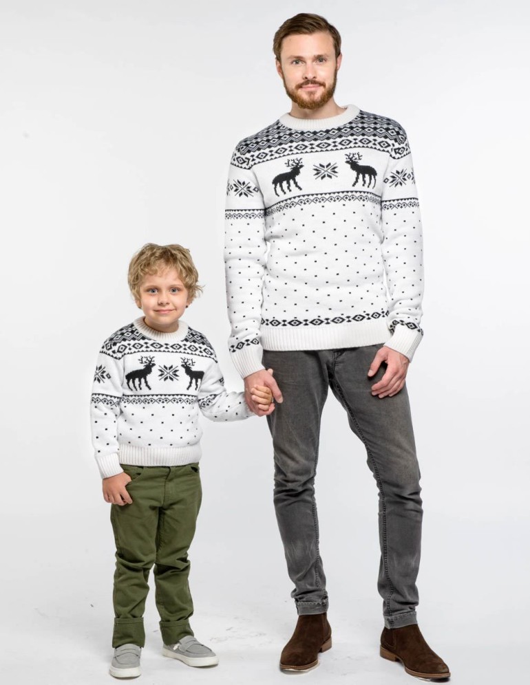 Свитеры с оленями для папы и сына - фото4