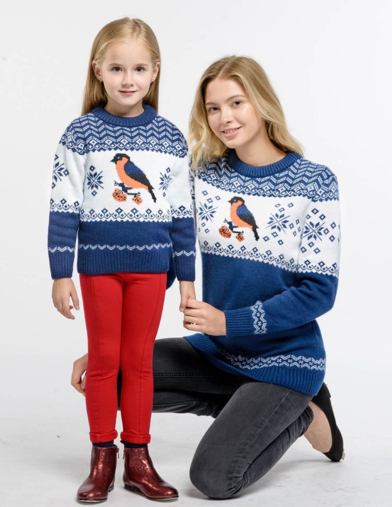 Свитеры со снегирём для мамы и дочки - фото1