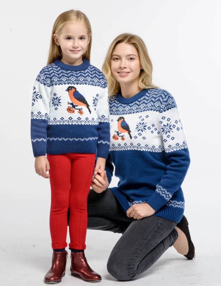 Свитеры со снегирём для мамы и дочки - фото3