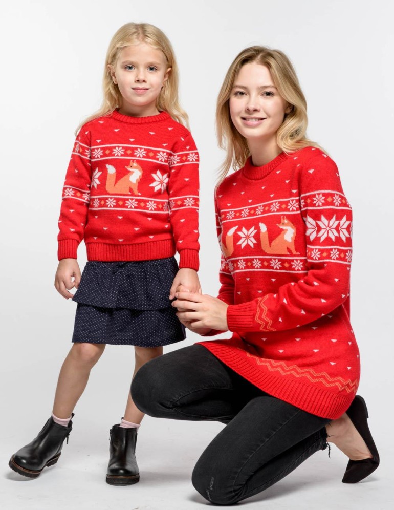 Свитеры с лисами для мамы и дочки - фото2