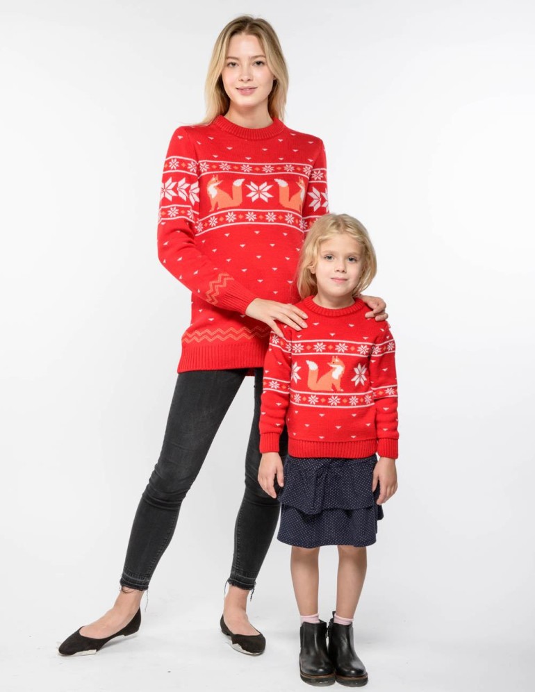 Свитеры с лисами для мамы и дочки - фото4