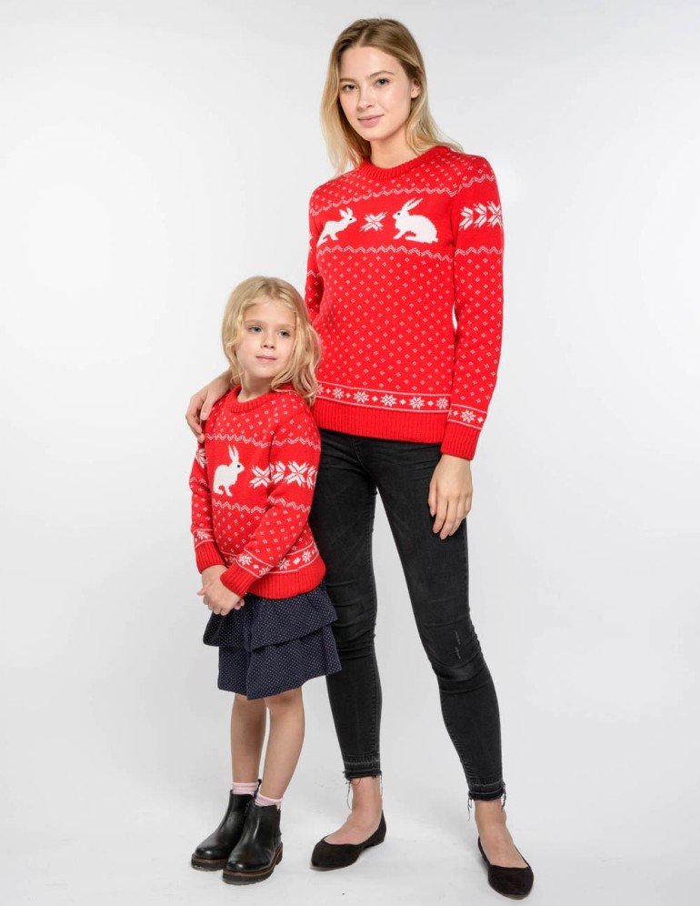 Свитеры с зайцами для мамы и дочки - фото3