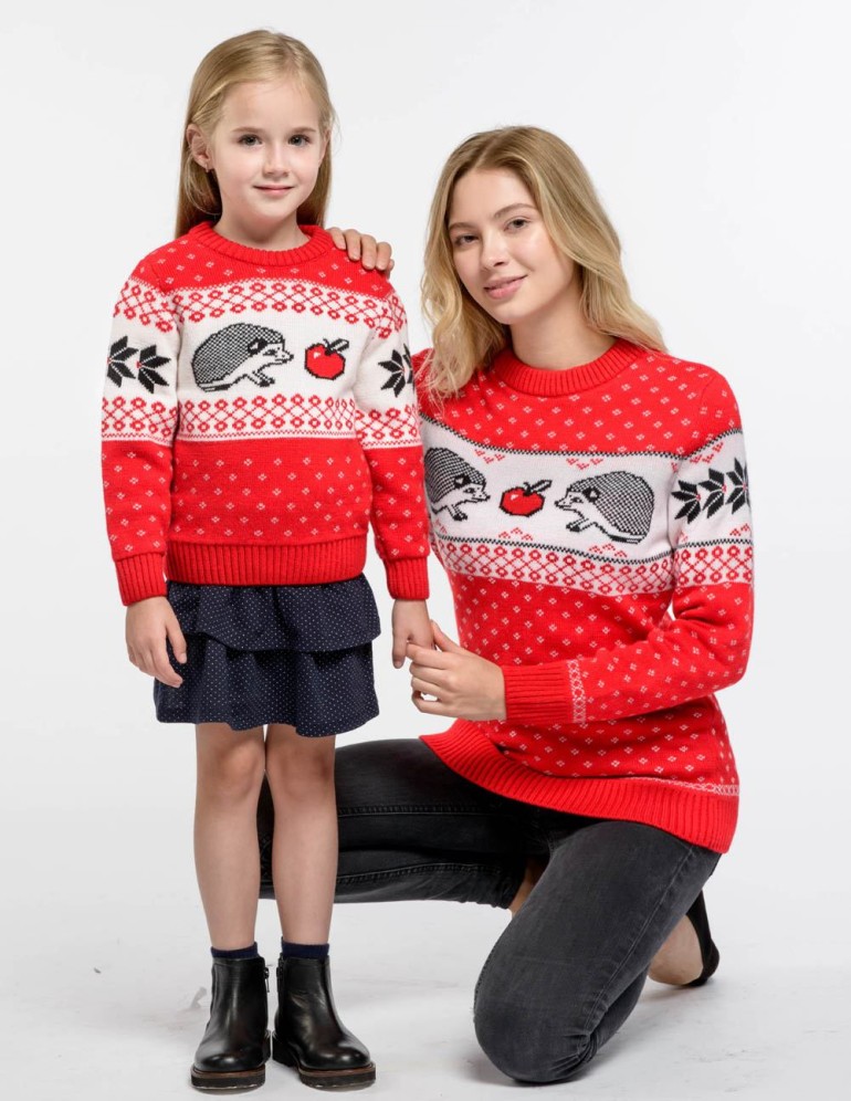 Свитеры с ежами для мамы и дочки - фото2