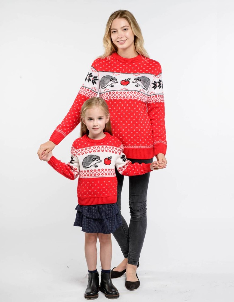 Свитеры с ежами для мамы и дочки - фото3