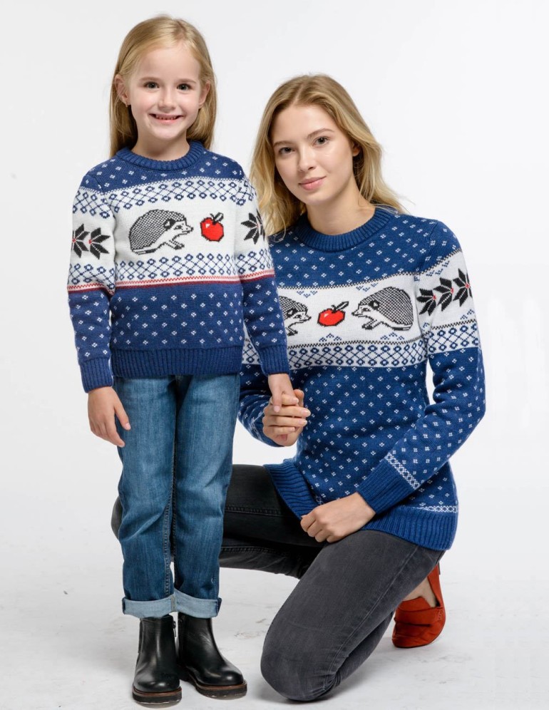 Свитеры с ежами для мамы и дочки - фото2