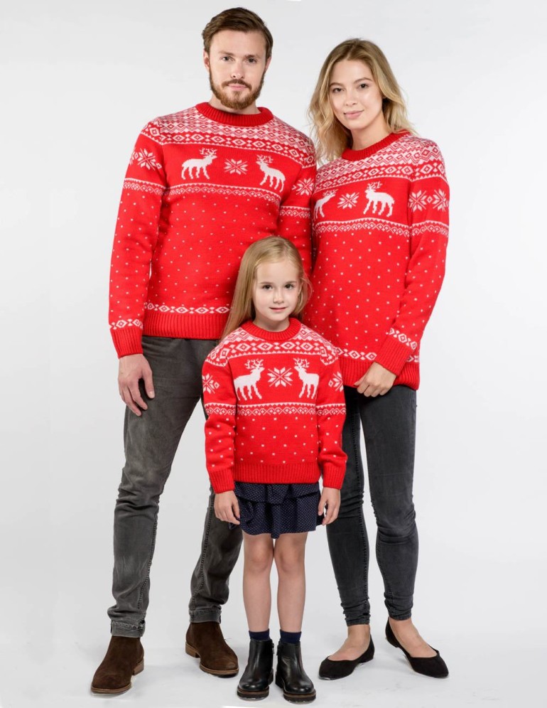 Свитеры с оленями для папы, мамы и ребёнка - фото3