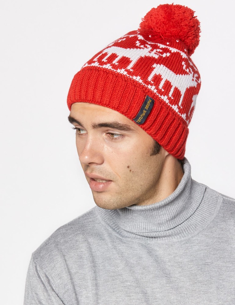 Мужская шапка с оленями - фото1