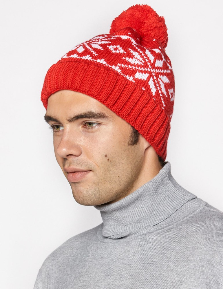 Мужская шапка со скандинавскими снежинками - фото2