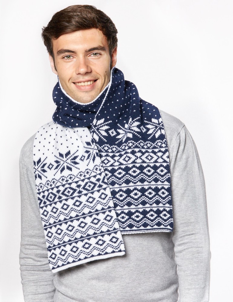 Мужской шарф со скандинавскими снежинками - фото3