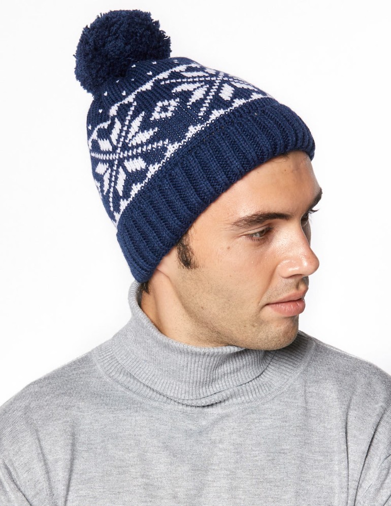 Мужская шапка со скандинавскими снежинками - фото2