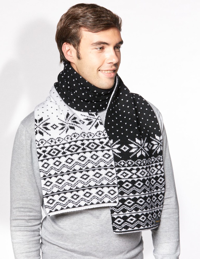 Мужской шарф со скандинавскими снежинками - фото3