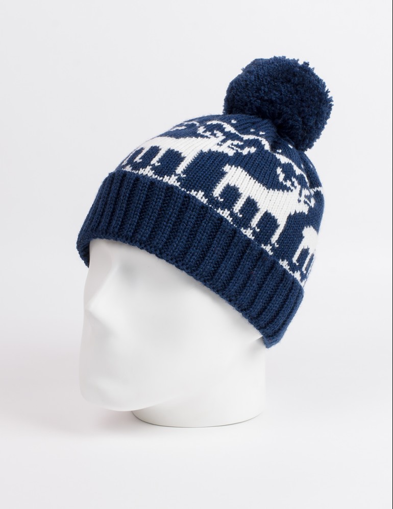 Женская шапка с оленями - фото3