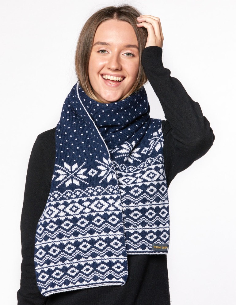 Женский шарф со скандинавскими снежинками - фото2