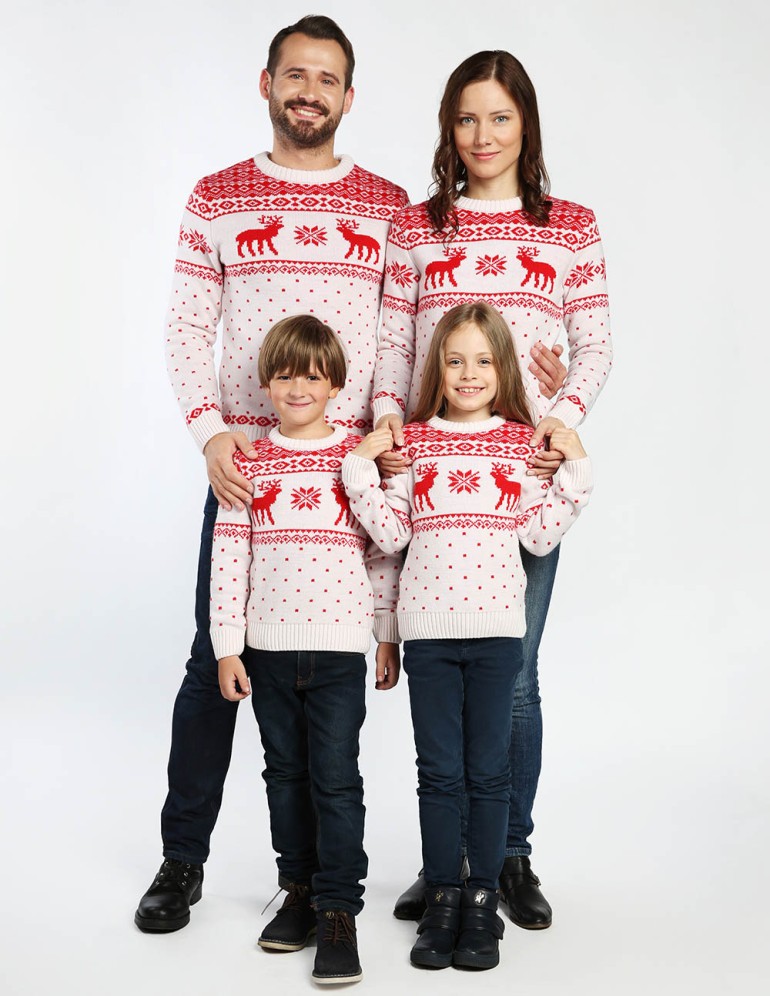 Свитеры с оленями для папы, мамы и двух детей - фото3