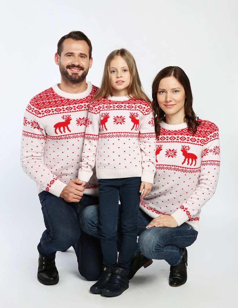 Свитеры с оленями для папы, мамы и ребёнка - фото1