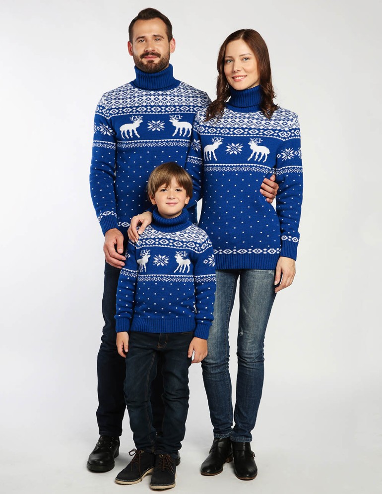 Свитеры с оленями для папы, мамы и ребёнка - фото4