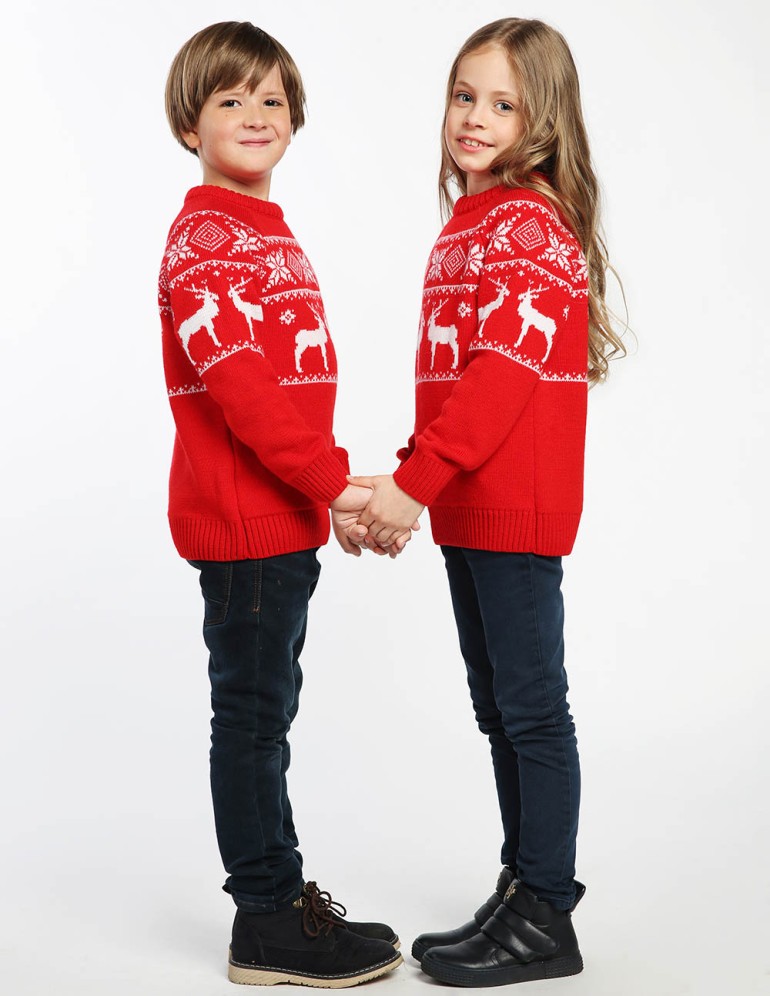Детские парные свитеры с оленями в ряд - фото2