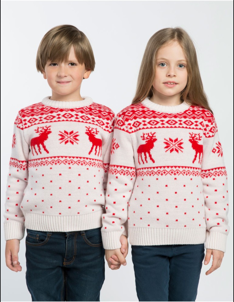 Детские парные свитеры с оленями - фото3