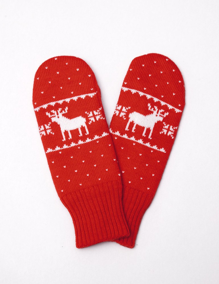 Женские варежки с оленями - фото1
