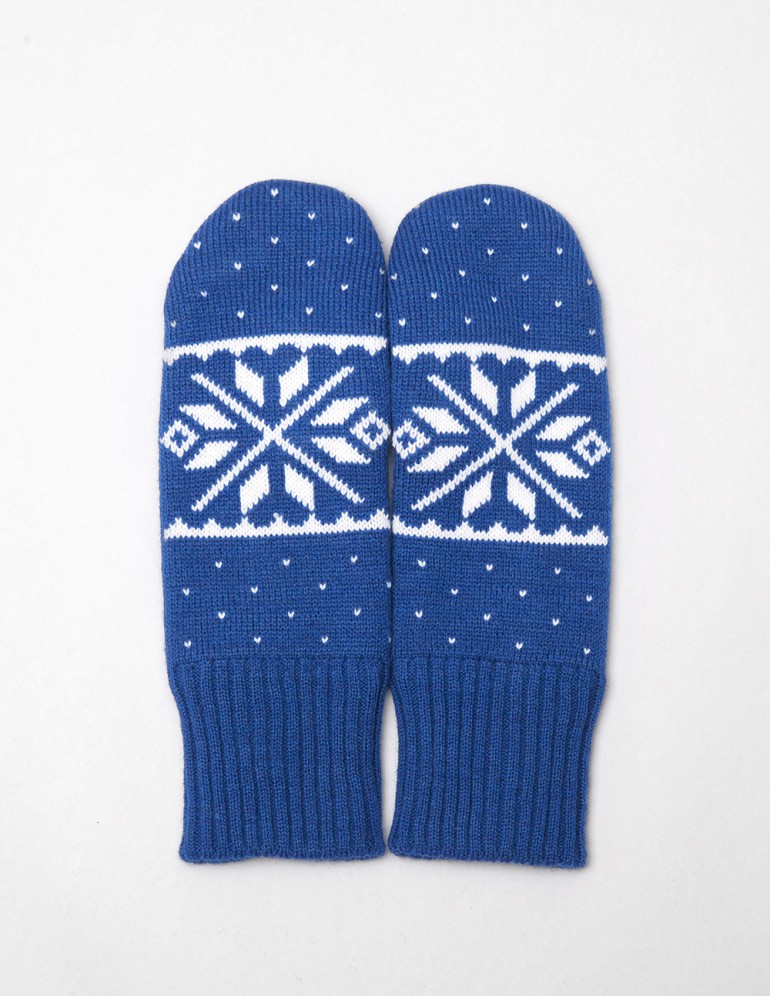 Женские варежки со снежинкой - фото3