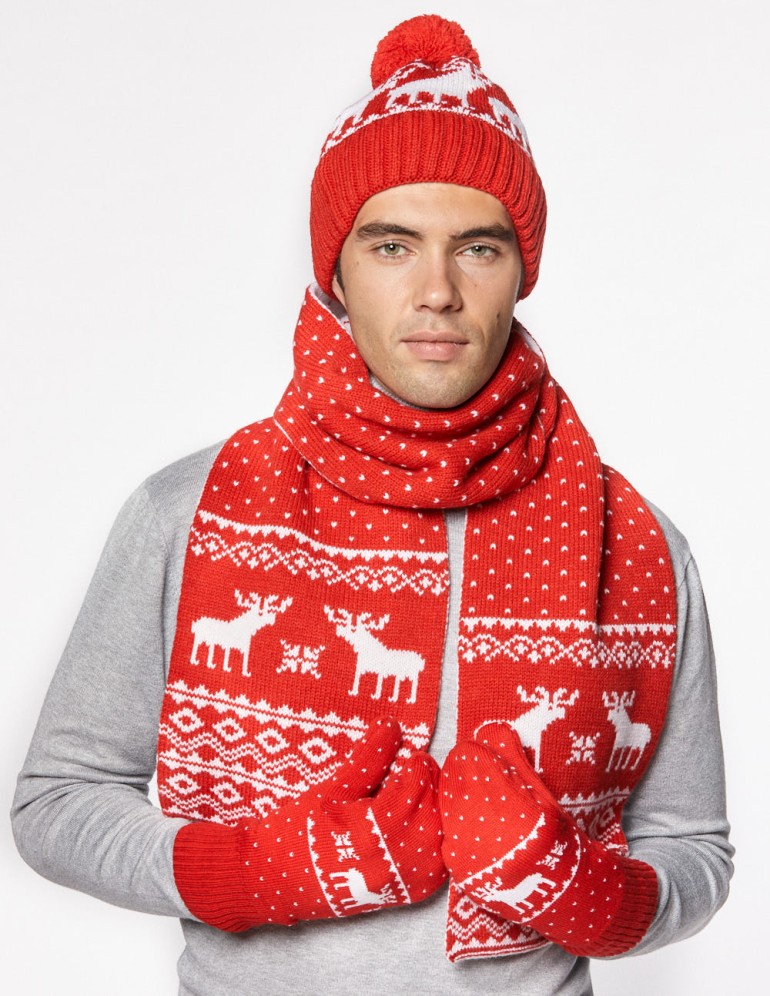 Мужские шапка, шарф и варежки с оленями - фото1