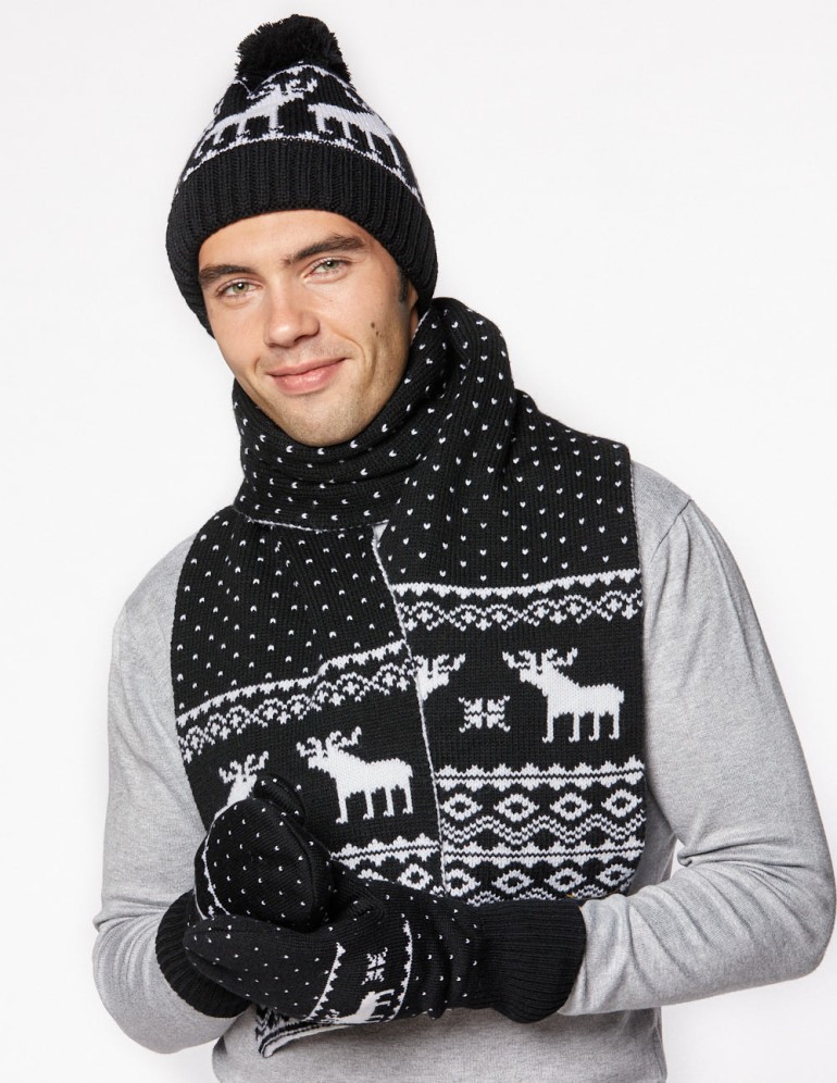 Мужские шапка, шарф и варежки с оленями - фото1