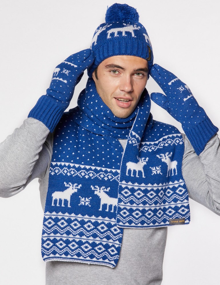 Мужские шапка, шарф и варежки с оленями - фото3