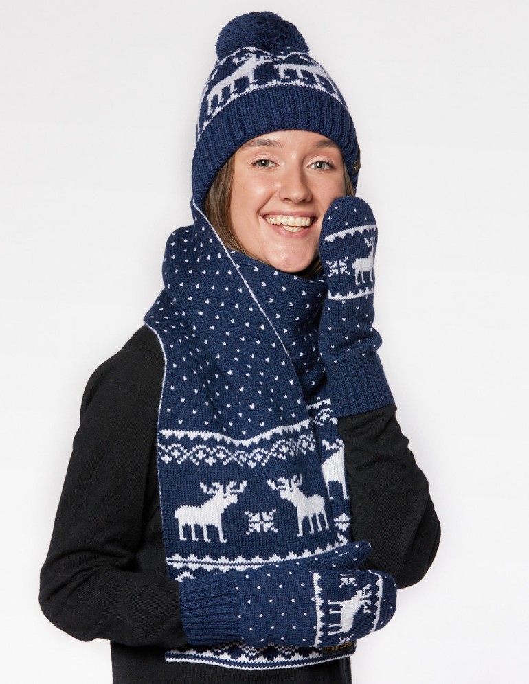 Женские шапка, шарф и варежки с оленями - фото2