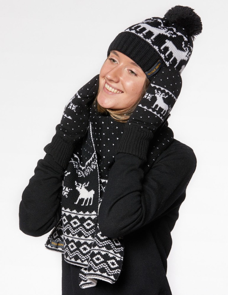 Женские шапка, шарф и варежки с оленями - фото3