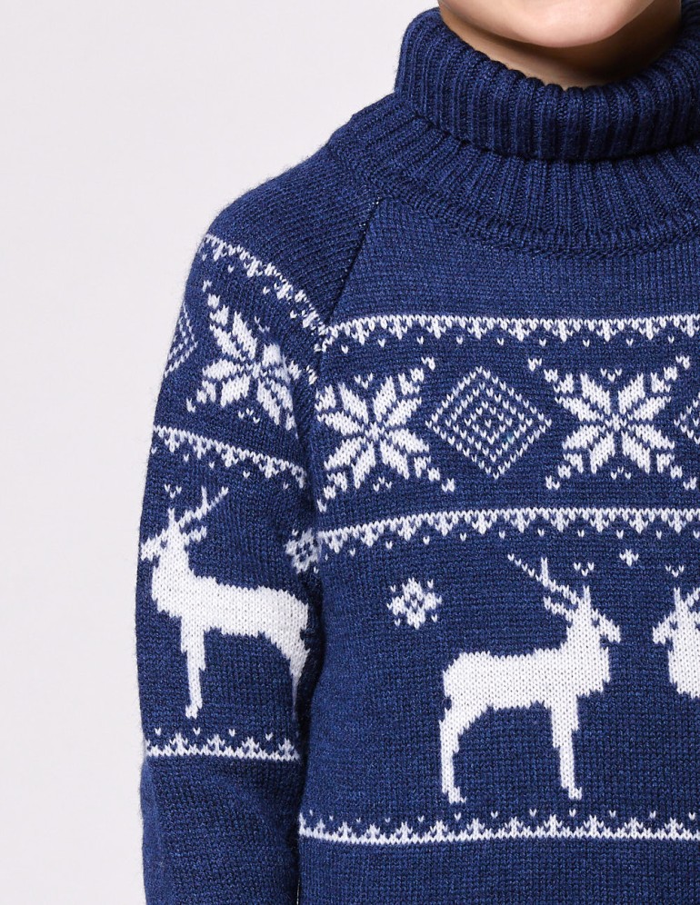 Детский свитер с оленями в ряд с горлом - фото5