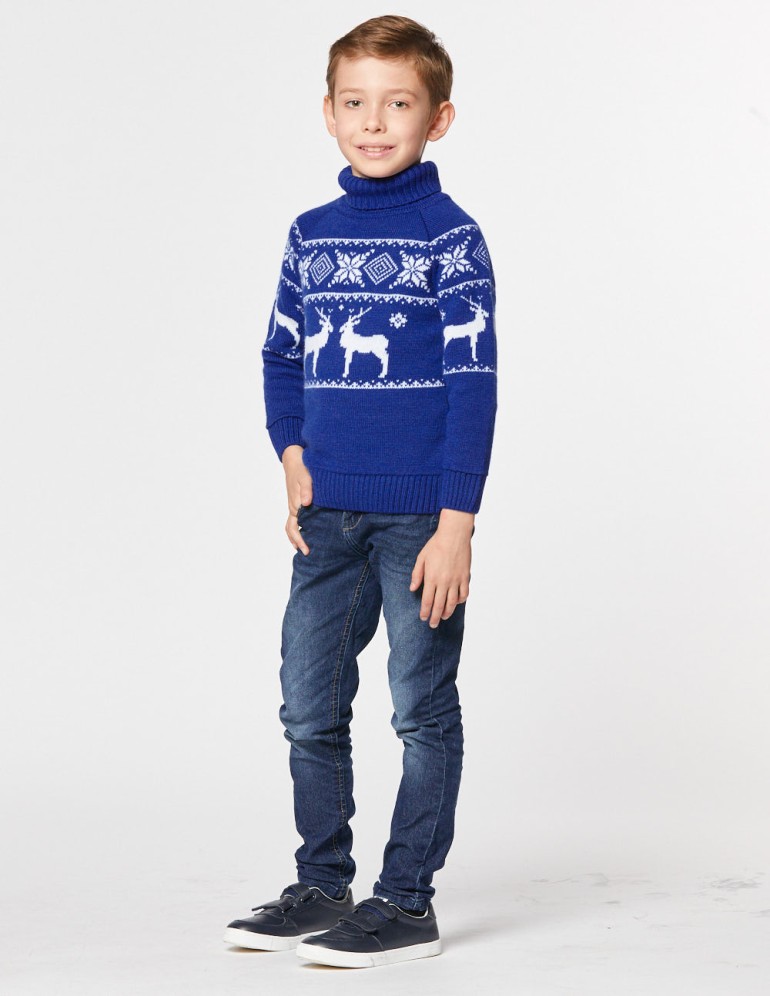 Детский свитер с оленями в ряд с горлом - фото4