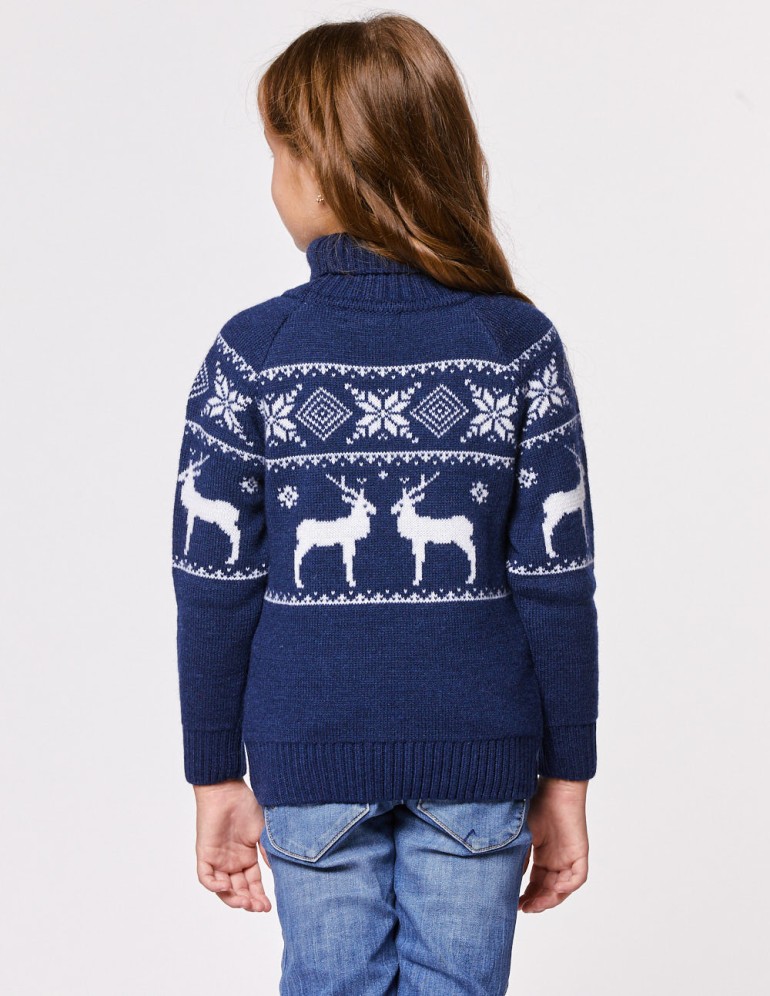 Детский свитер с оленями в ряд с горлом - фото3
