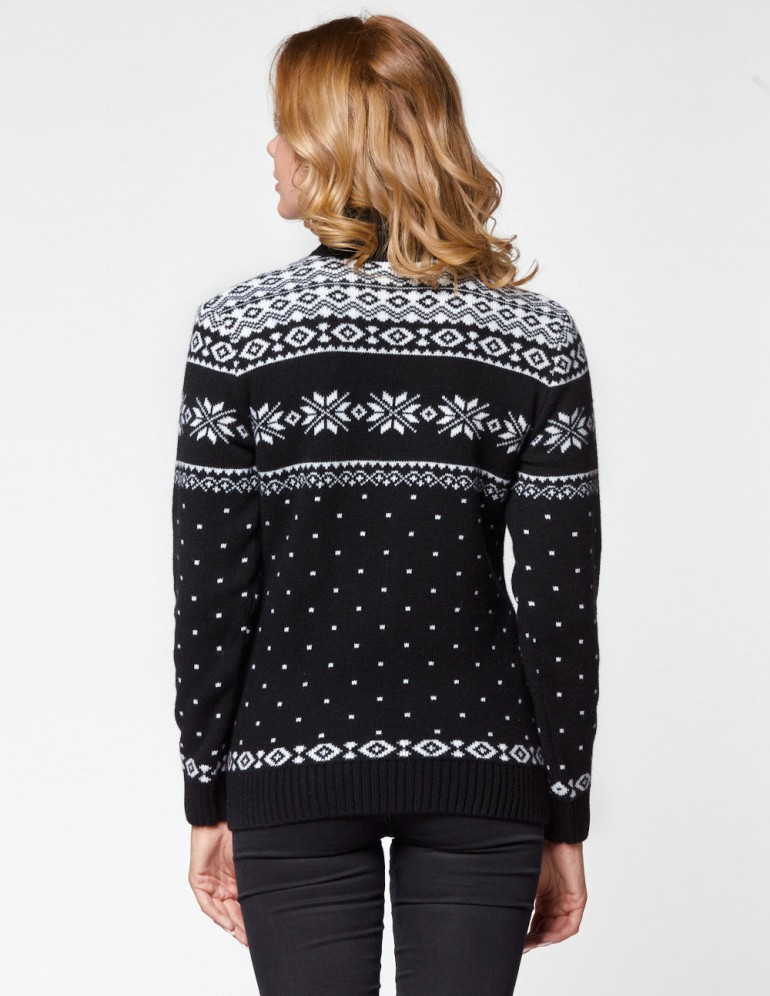 Женский свитер с оленями - фото4