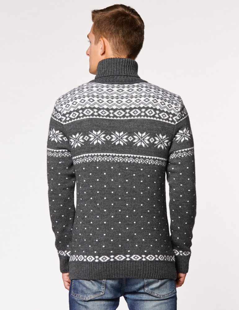 Мужской свитер с оленями c горлом - фото3