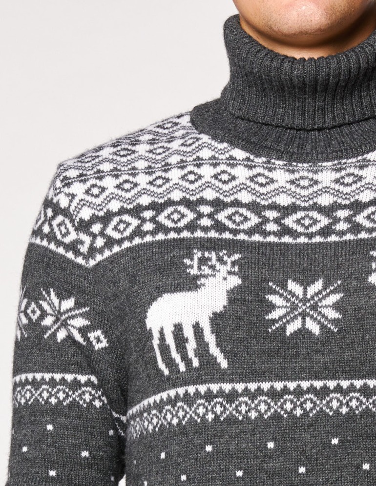 Мужской свитер с оленями c горлом - фото5