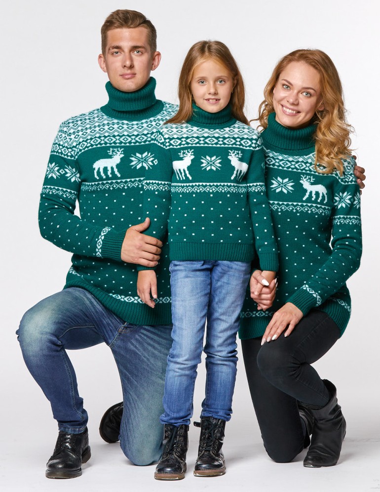 Свитеры с оленями для папы, мамы и ребёнка - фото1