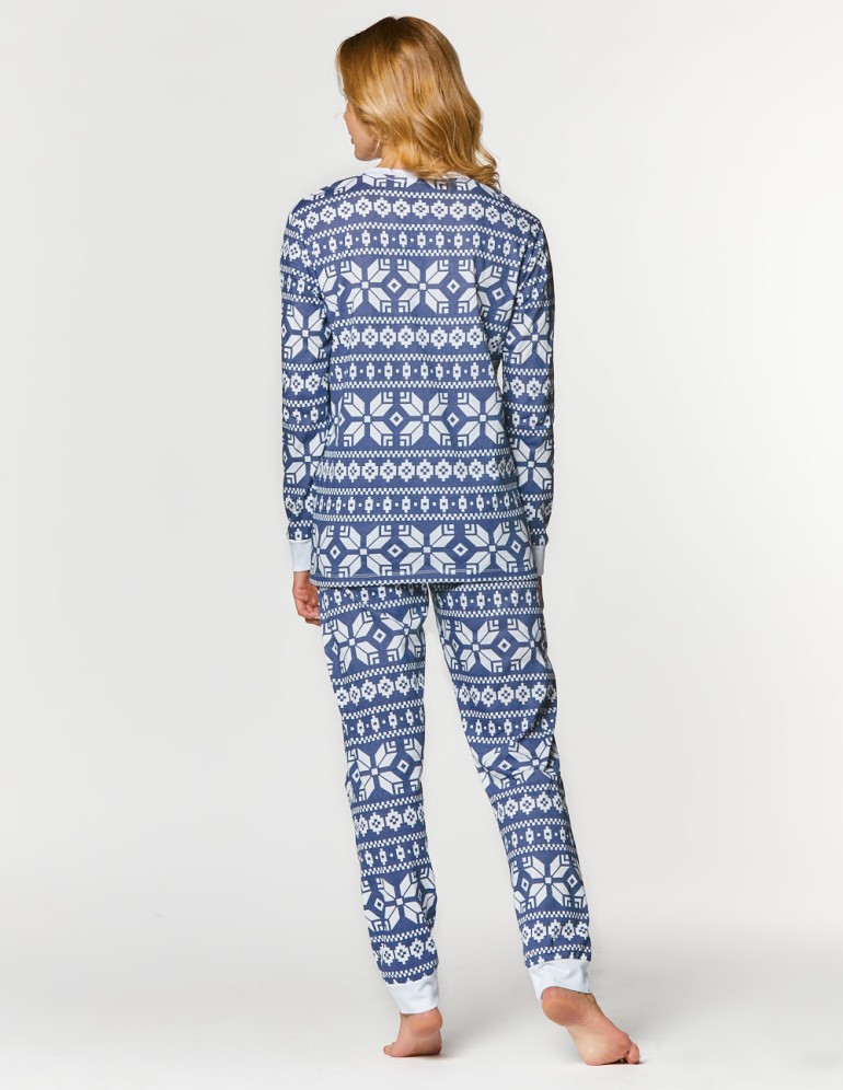 Женская пижама со снежинками - фото4