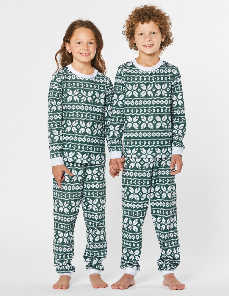 Детские парные пижамы со снежинками - фото2