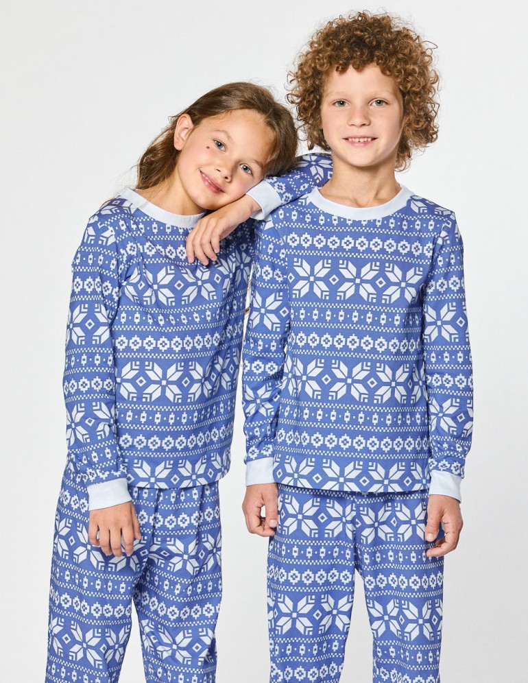 Детские парные пижамы со снежинками - фото3
