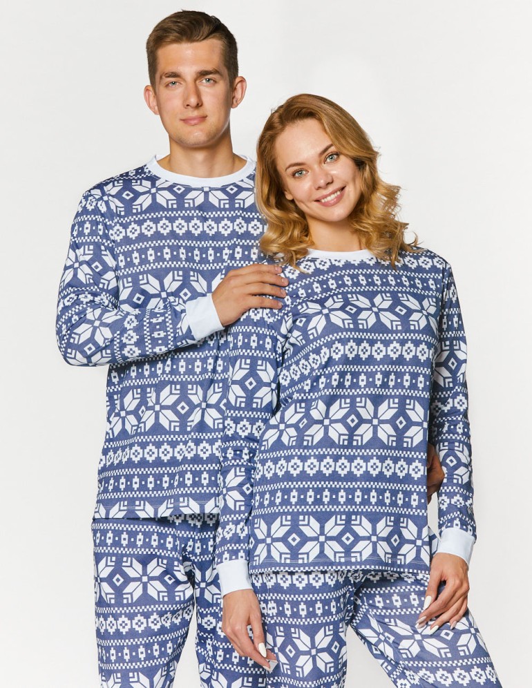 Мужская и женская пижамы со снежинками - фото1