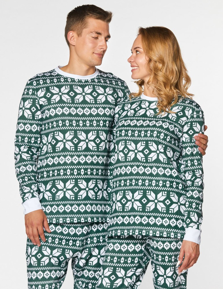 Мужская и женская пижамы со снежинками - фото1