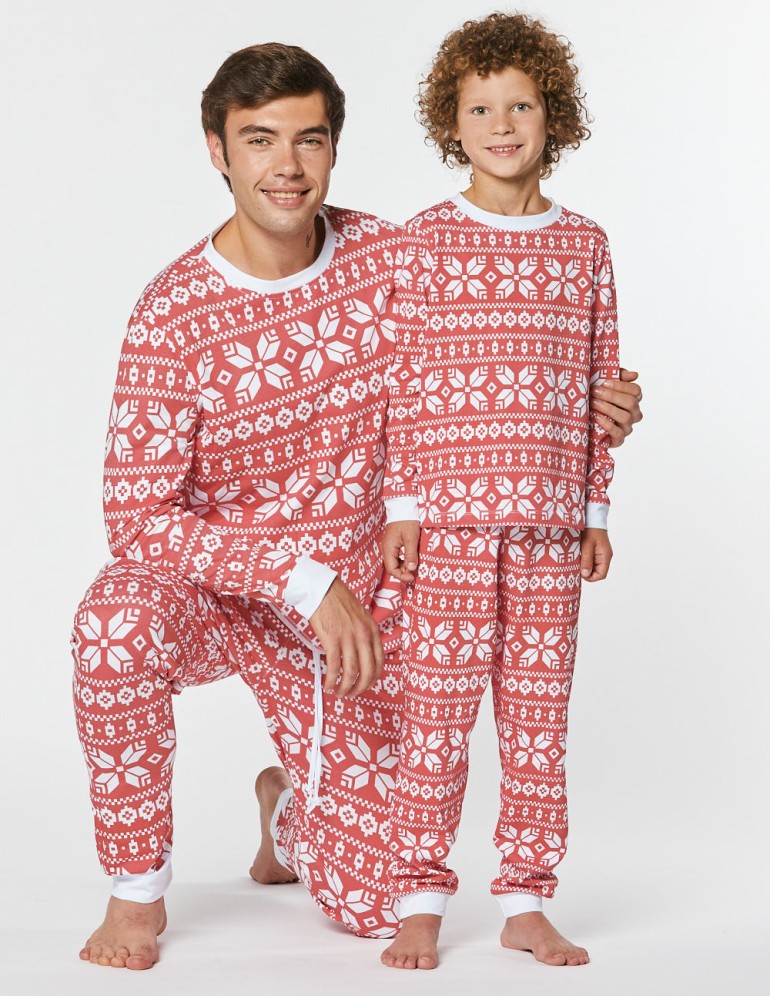 Пижамы со снежинками для папы и сына - фото2