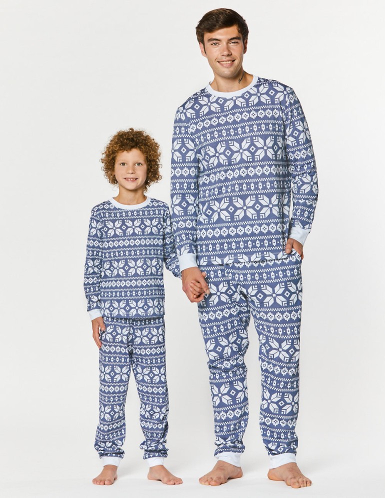 Пижамы со снежинками для папы и сына - фото4